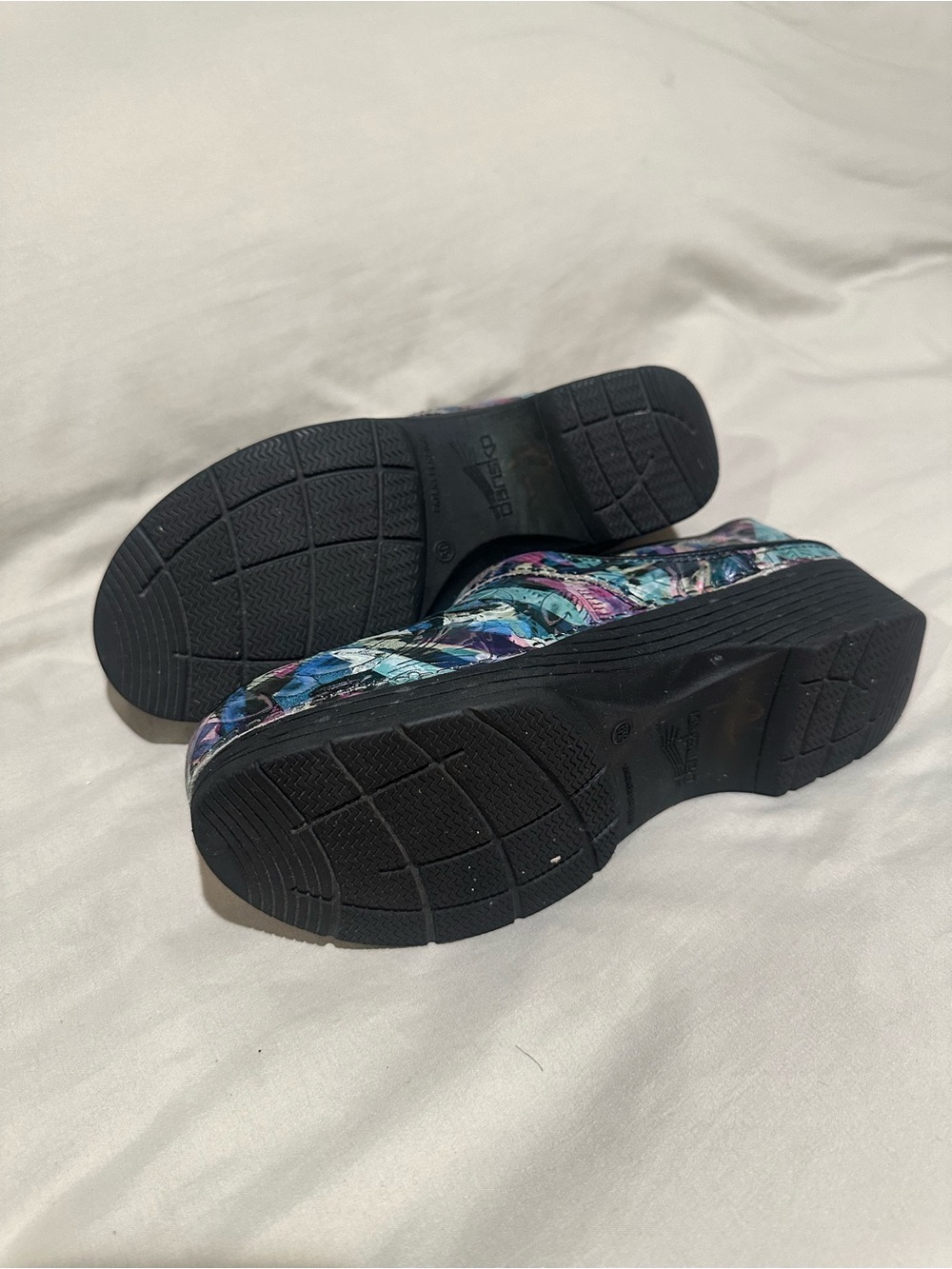 Dansko LT Colorful Feather-Print Clog Shoes size 39 - Picture 4 of 6